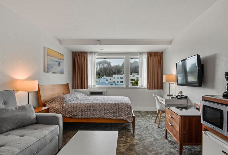Seal Rock Inn - Room 303 - room entrance view