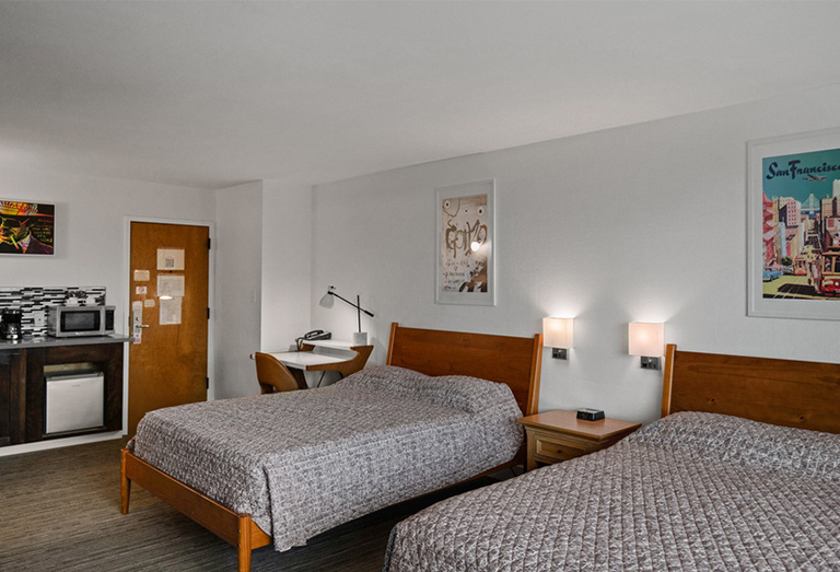 Seal Rock Inn - Room 305 - Room view, 2 beds