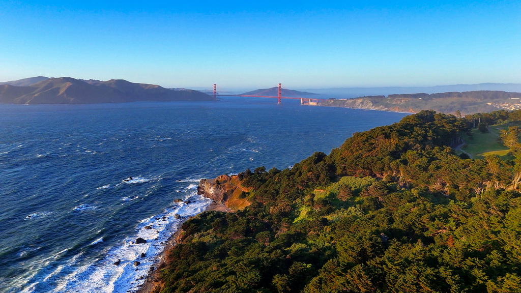 Seal Rock Inn - Scenic view with the Golden Gate Bridge