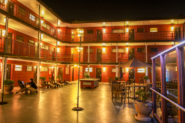 Seal Rock Inn Patio At Night