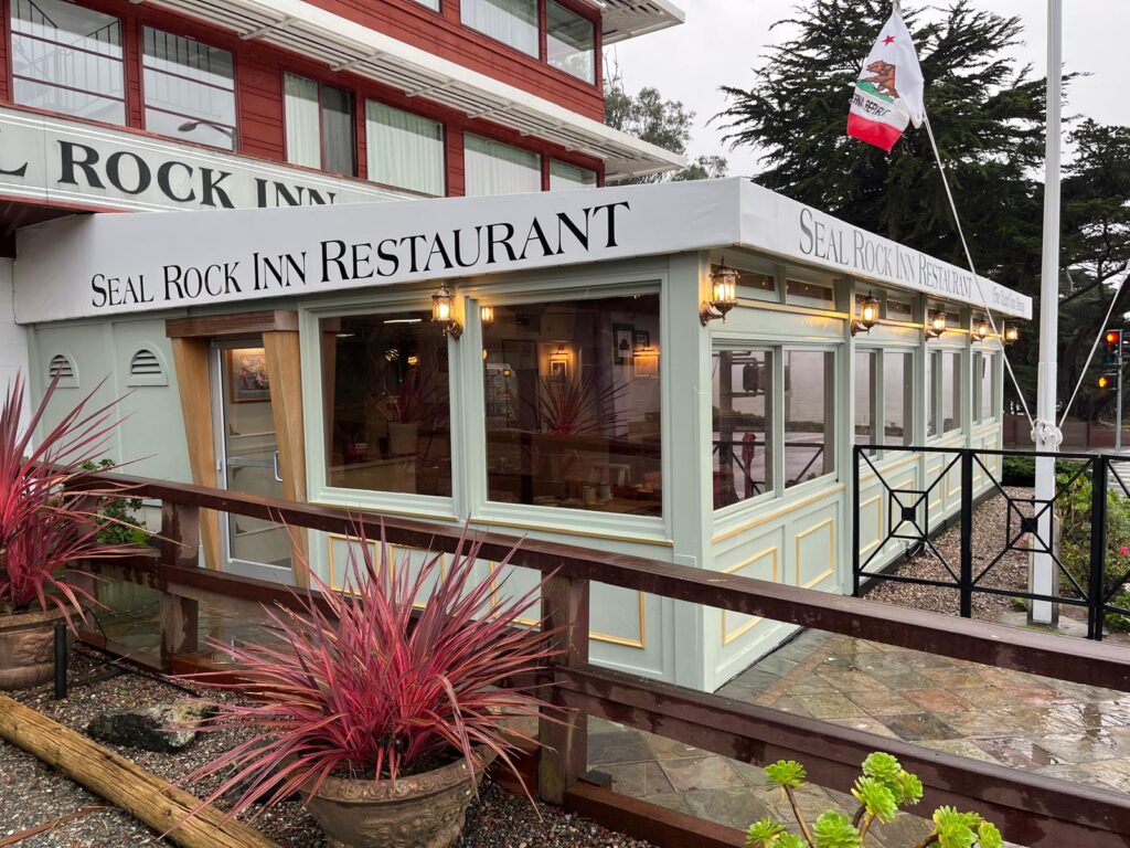 Seal Rock Inn Restaurant 