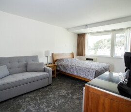 Seal Rock Inn - Room 303 - Hotel room - Sofa and Bed
