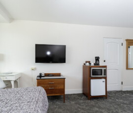 Seal Rock Inn - Room 303 - Hotel room