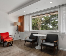 Seal Rock Inn - Room 109 - Chairs