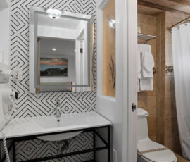 Seal Rock Inn - Room 109 - Bath and sink