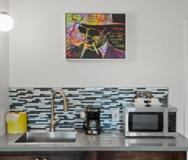 Seal Rock Inn - Room 305 - appliances and sink