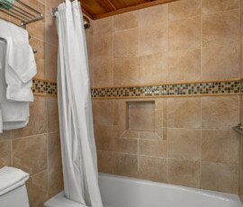 Seal Rock Inn - Room 303 - Bath and Towels